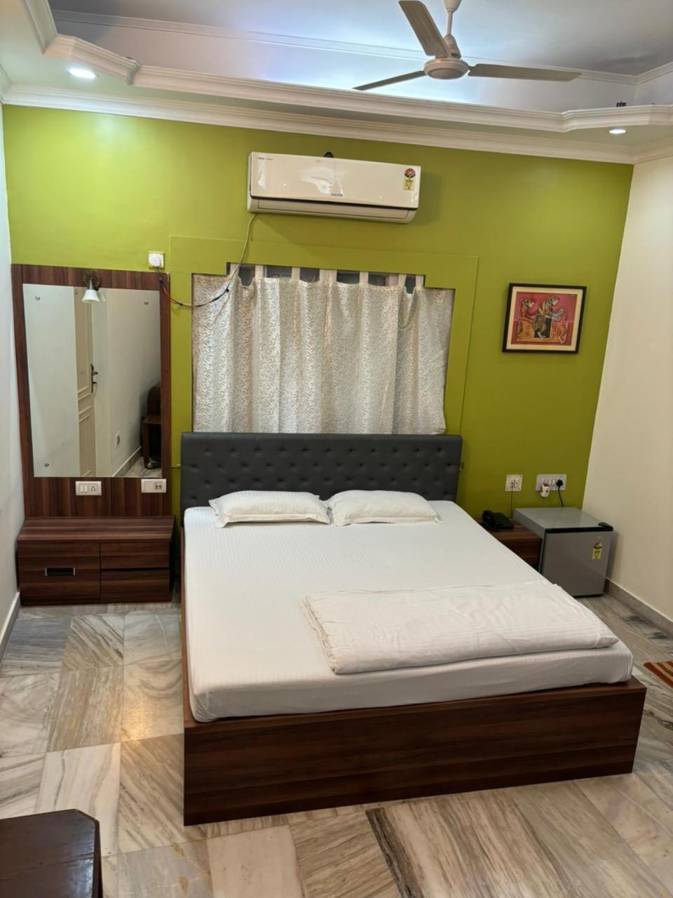Om Sai Villa Guesthouse Καλκούτα Εξωτερικό φωτογραφία