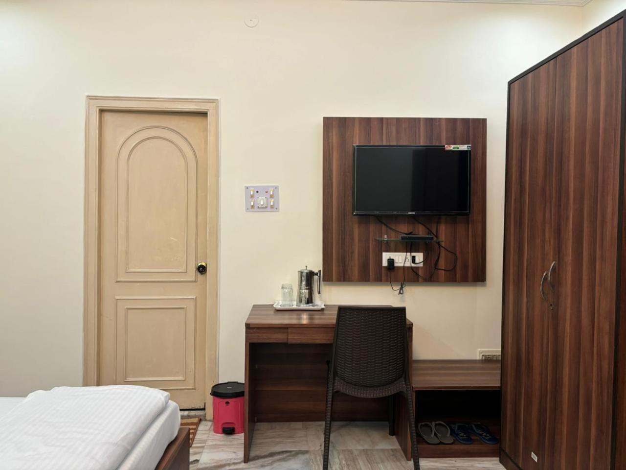 Om Sai Villa Guesthouse Καλκούτα Εξωτερικό φωτογραφία