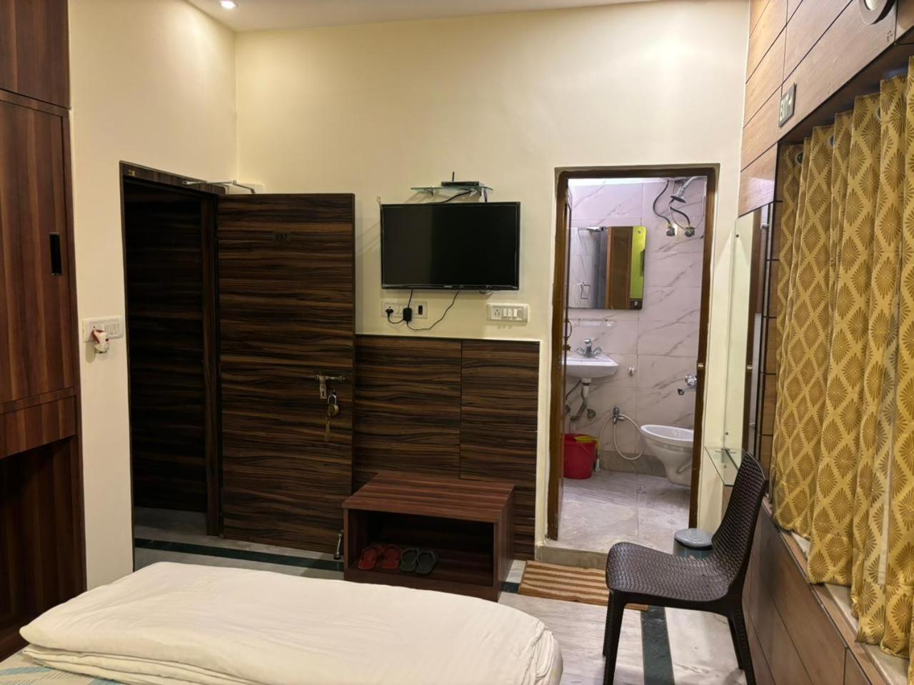 Om Sai Villa Guesthouse Καλκούτα Εξωτερικό φωτογραφία