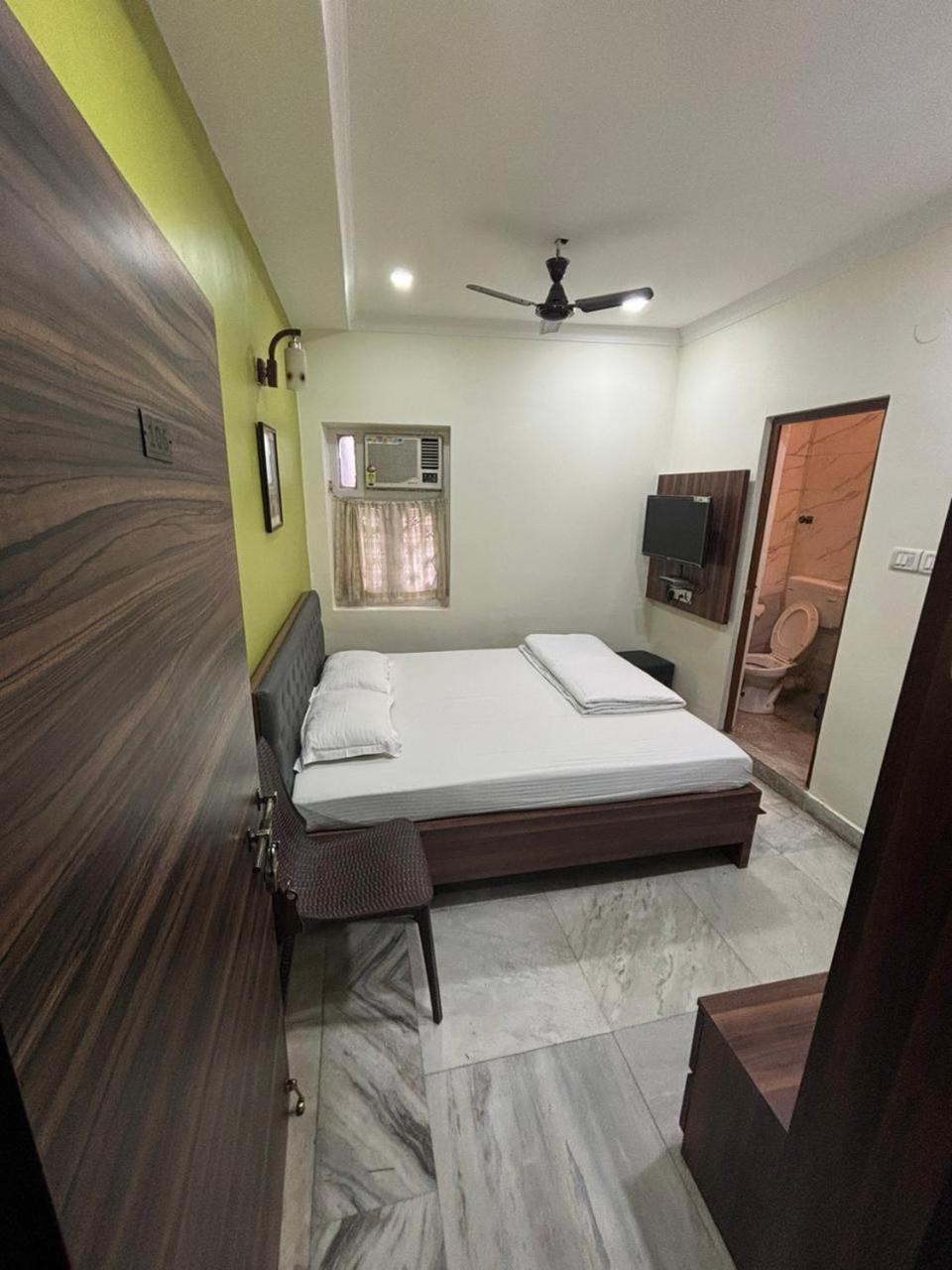 Om Sai Villa Guesthouse Καλκούτα Εξωτερικό φωτογραφία