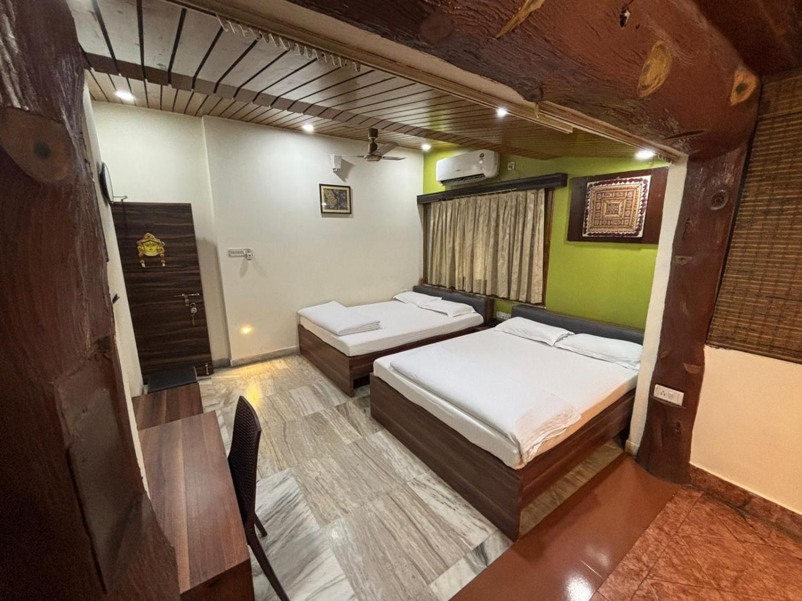 Om Sai Villa Guesthouse Καλκούτα Εξωτερικό φωτογραφία