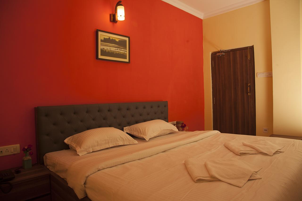 Om Sai Villa Guesthouse Καλκούτα Εξωτερικό φωτογραφία