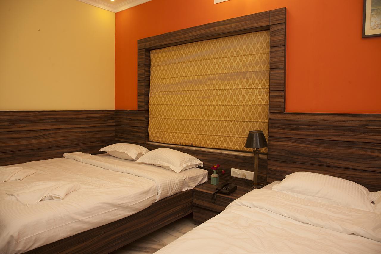 Om Sai Villa Guesthouse Καλκούτα Εξωτερικό φωτογραφία