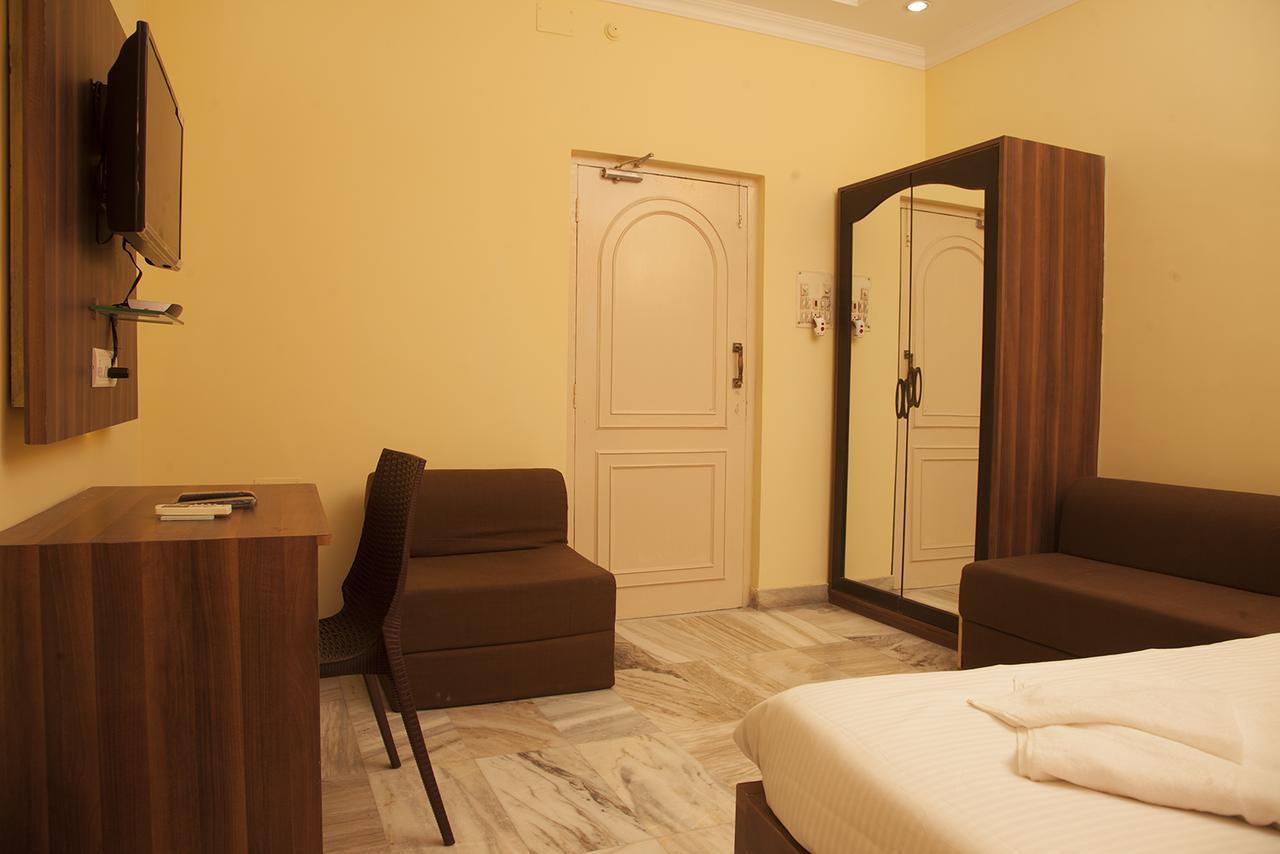 Om Sai Villa Guesthouse Καλκούτα Εξωτερικό φωτογραφία